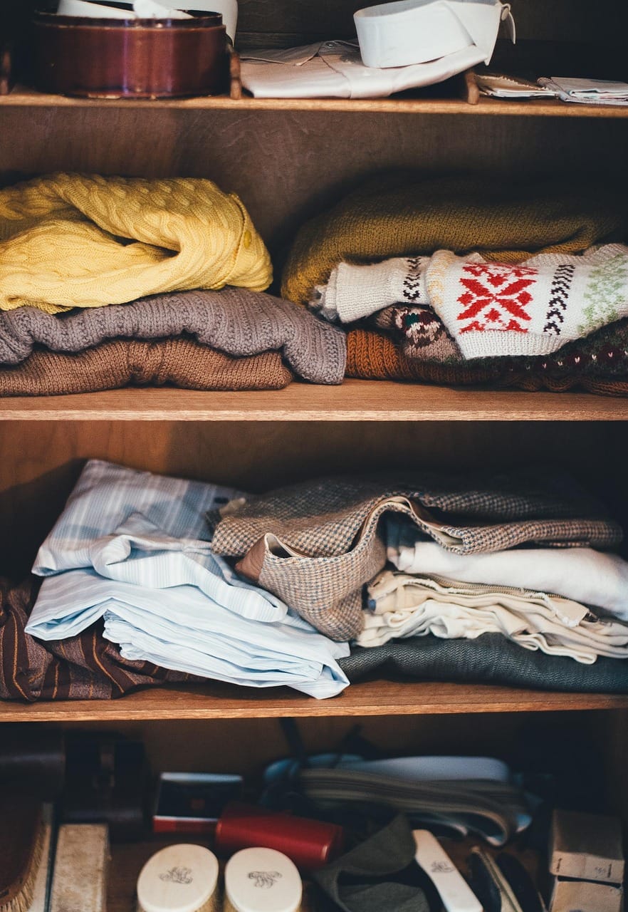 A capsule wardrobe in twelve pieces
