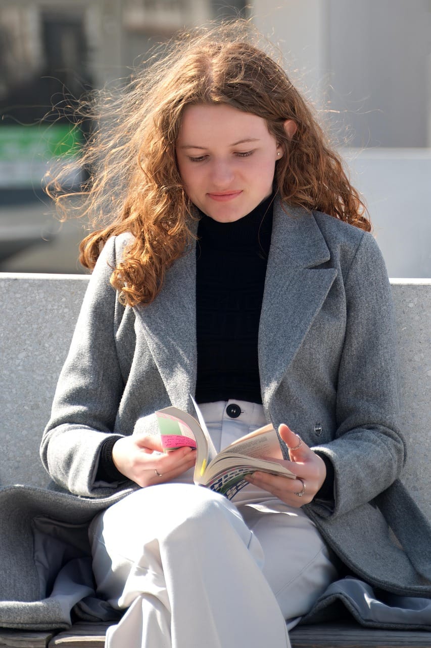 Why we still read fashion magazines